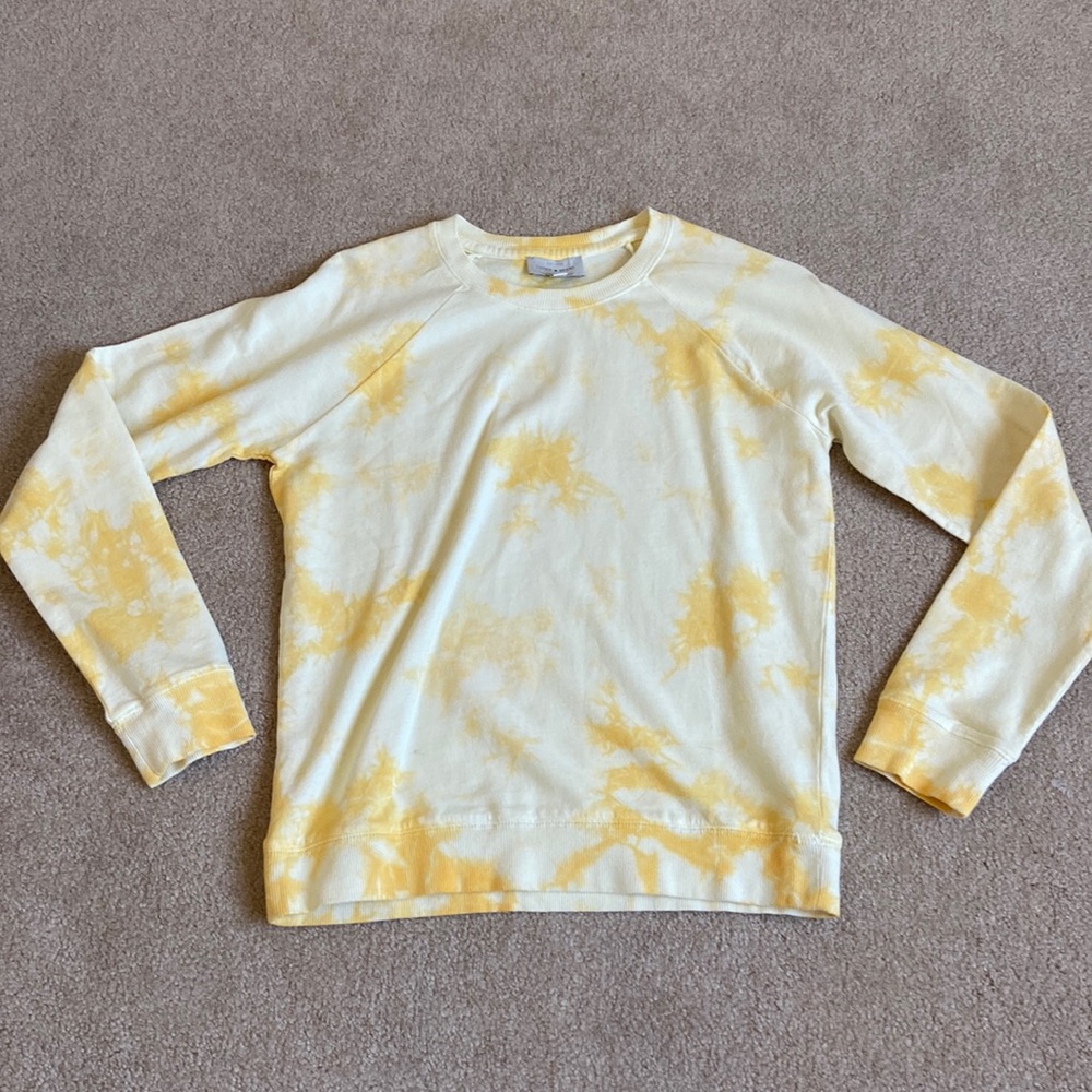 light weight sweatshirt from the lucky brand.